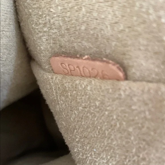 Louis Vuitton Monogram Neo Bucket Bag - Picture 8 of 10